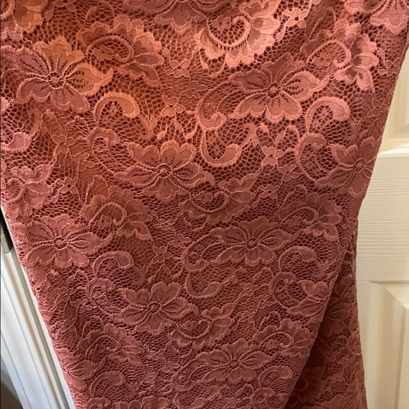 Dusty rose lace dress. - Picture 4 of 7